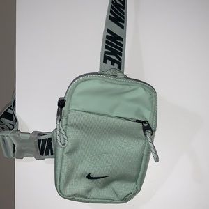 Nike Essentials Hip Pack in Mint. 🆕